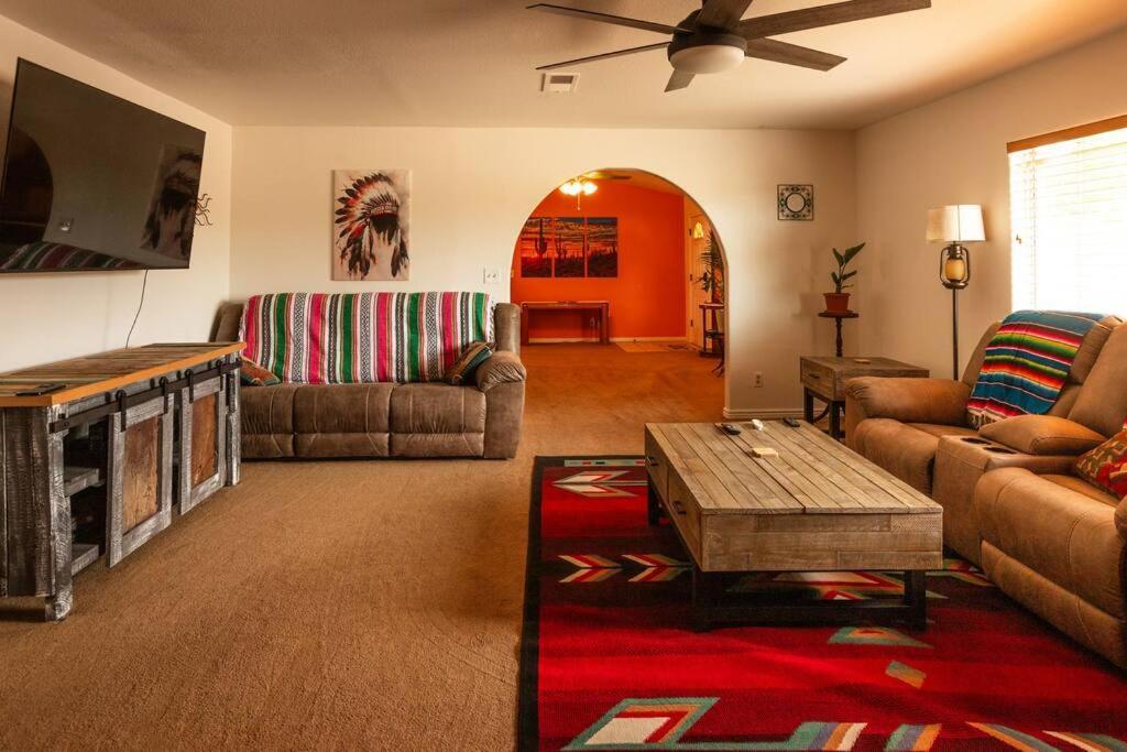 The Triple Palms Villa Kingman Exterior photo