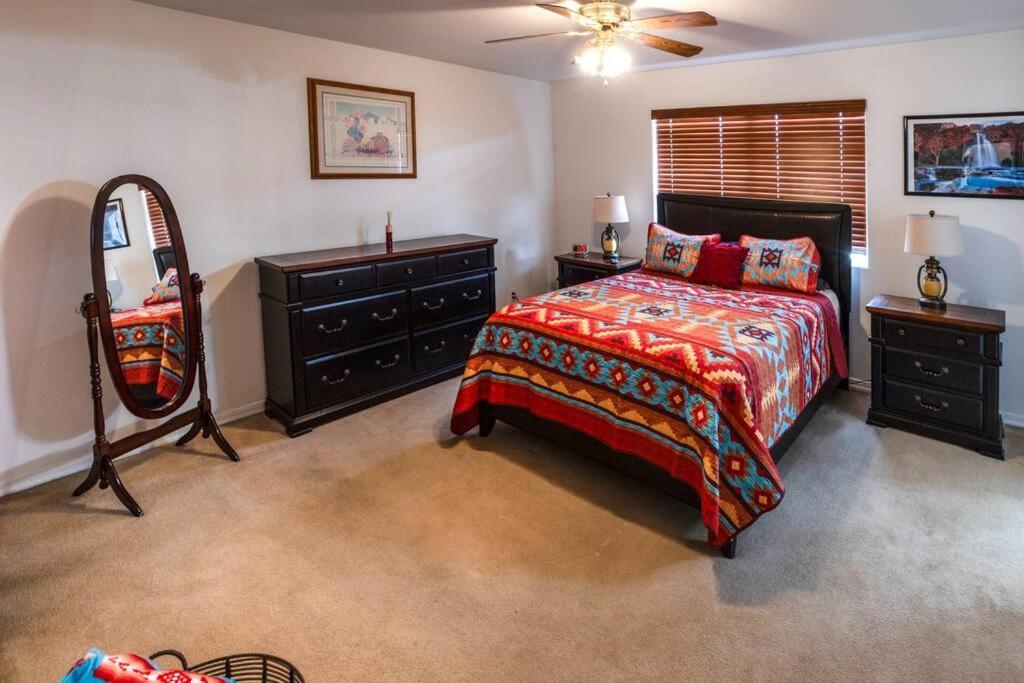 The Triple Palms Villa Kingman Exterior photo